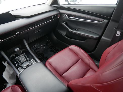 Used 2023 MAZDA MAZDA3 s image 11