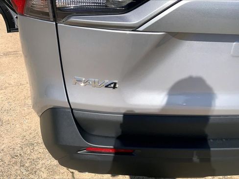 Used 2022 Toyota RAV4 XLE w/ Convenience Package AWD/4WD image 29