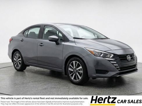 Used 2025 Nissan Versa SV image 1