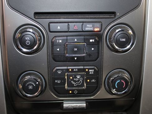 Used 2013 Ford F150 FX4 w/ Mid Equipment Group AWD/4WD image 30
