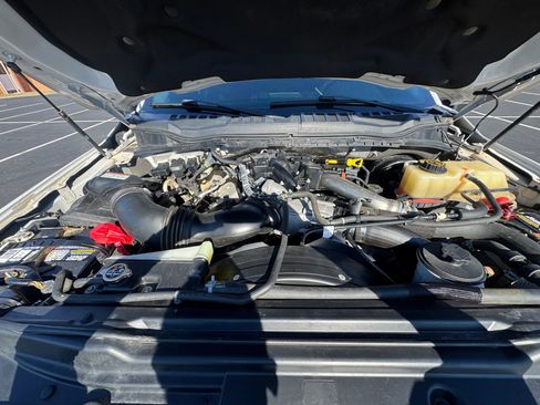 Used 2019 Ford F250 Lariat w/ Lariat Ultimate Package image 10