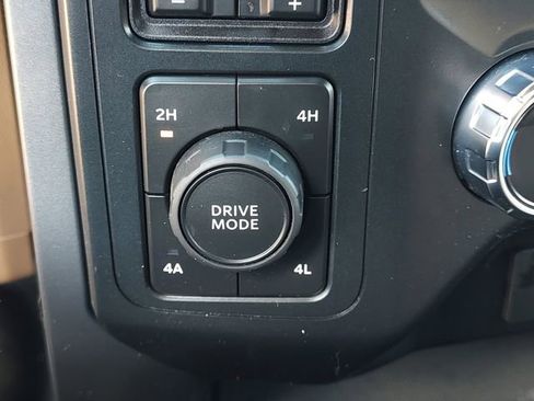 Used 2022 Ford F150 Lariat w/ Equipment Group 501A Mid AWD/4WD image 17