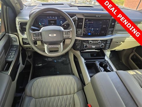 Used 2025 Ford F350 Platinum w/ Platinum Plus Package image 14