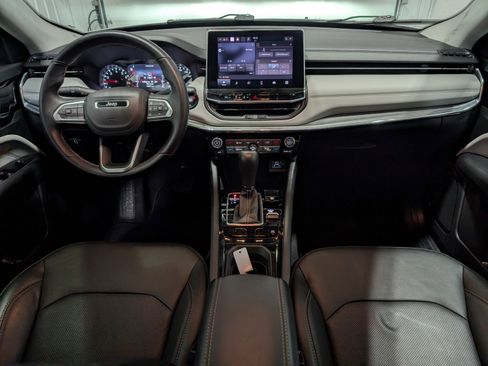 Used 2022 Jeep Compass Limited image 10