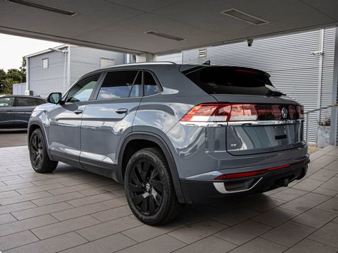 Used 2024 Volkswagen Atlas Cross Sport SE w/ Panoramic Sunroof Package image 12