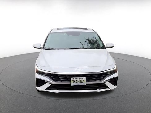 Used 2025 Hyundai Elantra SEL image 4