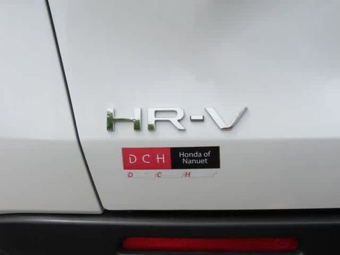 Used 2023 Honda HR-V LX image 7
