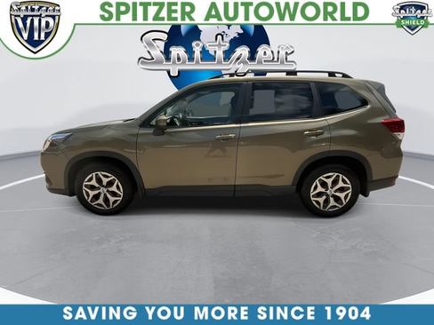 Used 2023 Subaru Forester Premium AWD/4WD image 6