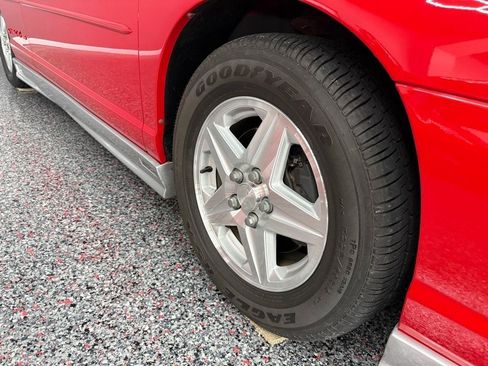 Used 2002 Chevrolet Monte Carlo SS w/ Preferred Equipment Group FWD image 11