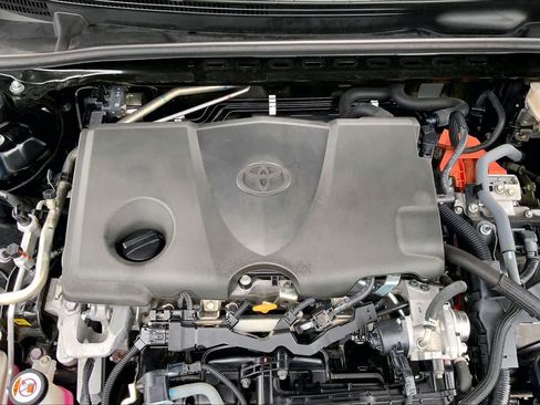 Used 2025 Toyota Camry LE FWD image 30