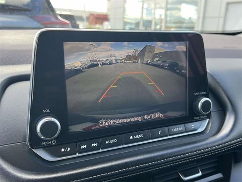 Certified 2023 Nissan Rogue S image 19