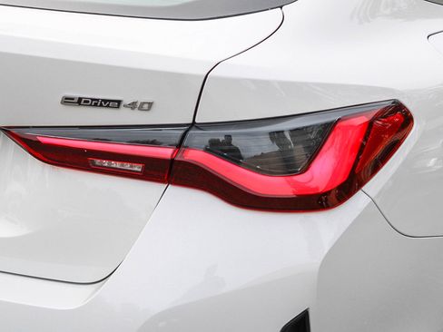 Certified 2024 BMW i4 eDrive40 w/ Convenience Package image 7