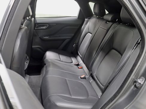 Used 2019 Jaguar F-PACE Premium image 27