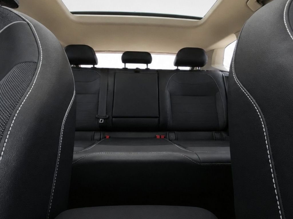 Certified 2023 Volkswagen Taos SE AWD/4WD image 26