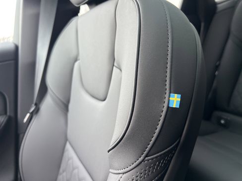 New 2026 Volvo XC60 B5 Core w/ Climate Package image 29