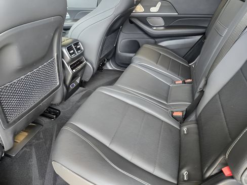 Certified 2025 Mercedes-Benz GLS 450 4MATIC image 12