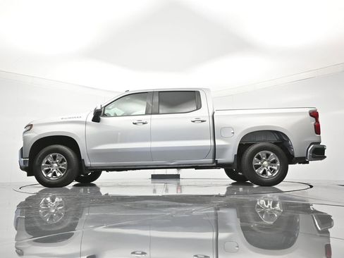 Used 2021 Chevrolet Silverado 1500 LT AWD/4WD image 43