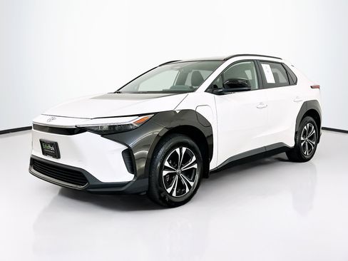 Used 2024 Toyota bZ4X AWD w/ Weather Package image 3