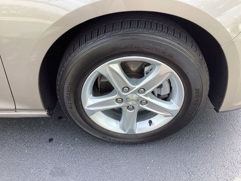 Used 2023 Chevrolet Malibu LT w/ Driver Confidence Package image 21