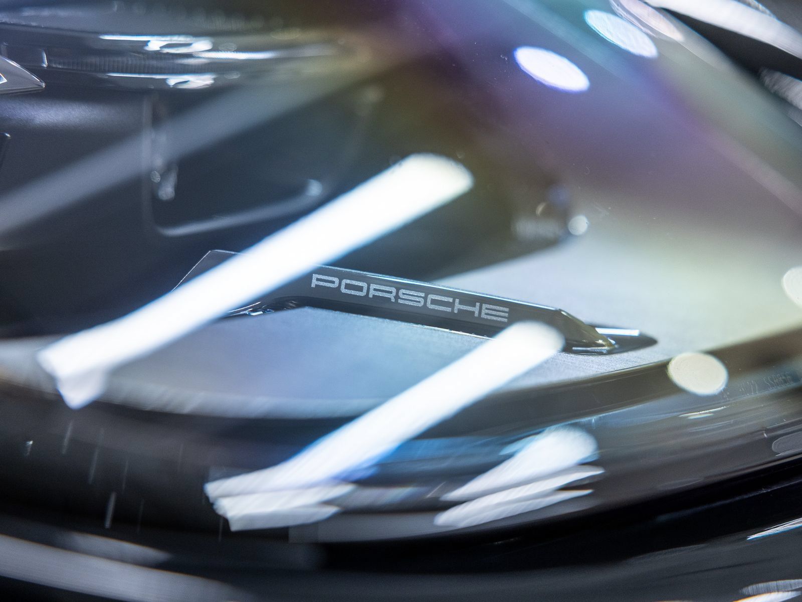 Certified 2025 Porsche Panamera image 15