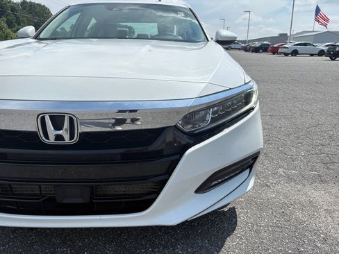 Used 2018 Honda Accord EX image 30