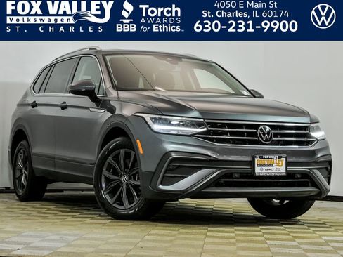 Used 2022 Volkswagen Tiguan SE image 1