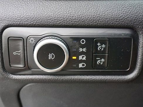 Used 2024 Ford Explorer Limited image 26