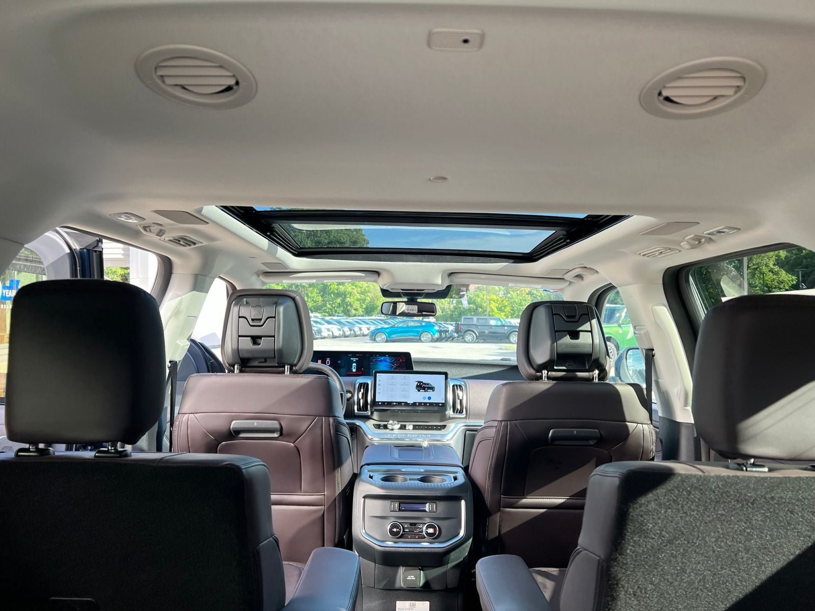 New 2027 Ford Expedition Platinum w/ Platinum Ultimate Package AWD/4WD image 12