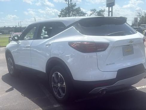 Used 2025 Chevrolet Blazer LT FWD image 5