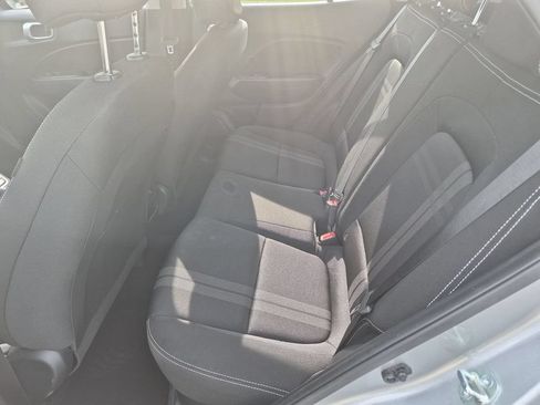 Used 2025 Hyundai Venue SEL FWD image 27
