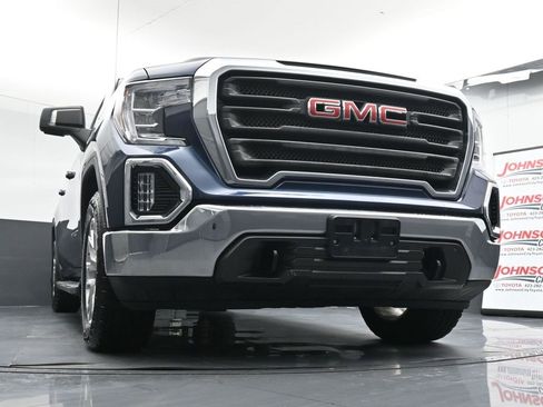 Used 2022 GMC Sierra 1500 SLT w/ SLT Convenience Package image 34