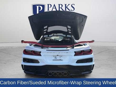 Used 2023 Chevrolet Corvette Z06 w/ Z07 Performance Package RWD image 19