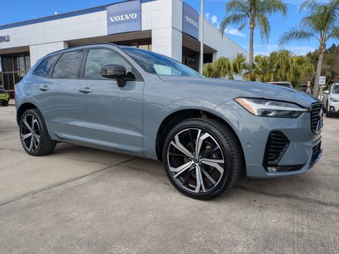 Used 2023 Volvo XC60 B5 Ultimate w/ Protection Package Premier image 2