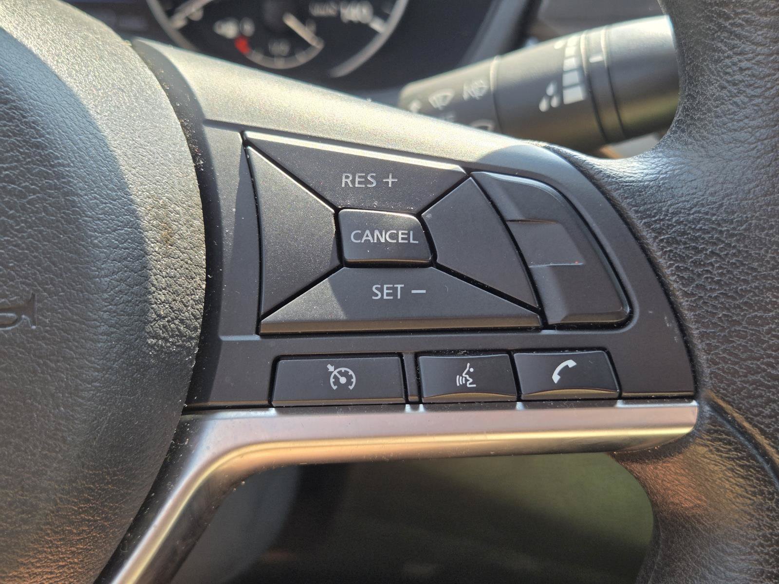 Used 2025 Nissan Altima 2.5 SV FWD image 23