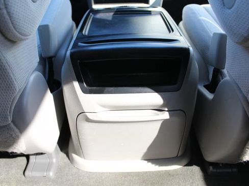 Used 2017 Toyota Sienna LE FWD image 32