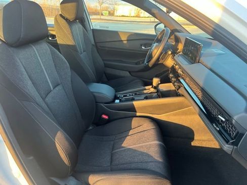 Used 2024 Honda Accord Sport image 31