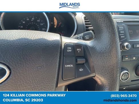 Used 2013 Kia Sorento LX w/ Convenience Pkg FWD image 21