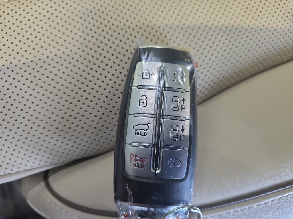 Used 2024 Genesis GV80 3.5T w/ Prestige Package AWD/4WD image 38