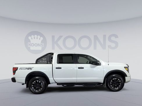 Used 2021 Nissan Titan PRO-4X w/ Pro-4x Convenience Package AWD/4WD image 8