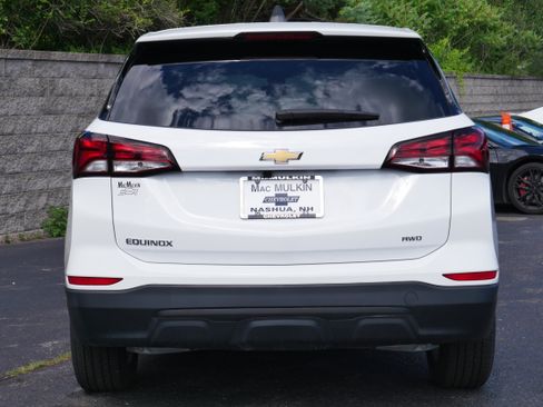 Certified 2024 Chevrolet Equinox LS w/ LS Convenience Package AWD/4WD image 5