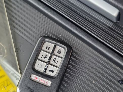 Used 2019 Honda Odyssey Elite image 45