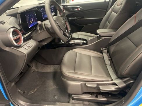 New 2025 Chevrolet Trax RS w/ Driver Confidence Package image 20