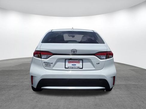 Used 2020 Toyota Corolla LE FWD image 5