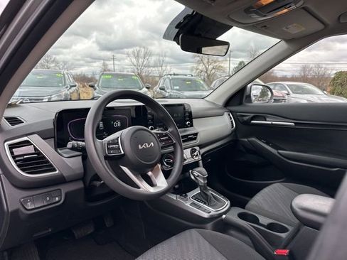 Used 2024 Kia Seltos LX image 19
