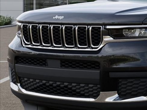 New 2025 Jeep Grand Cherokee L Laredo w/ Luxury Tech Group I image 11