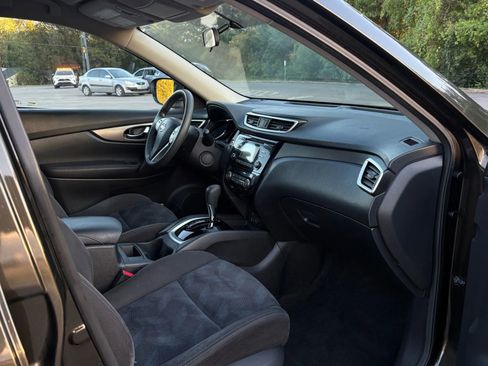 Used 2015 Nissan Rogue SV image 15