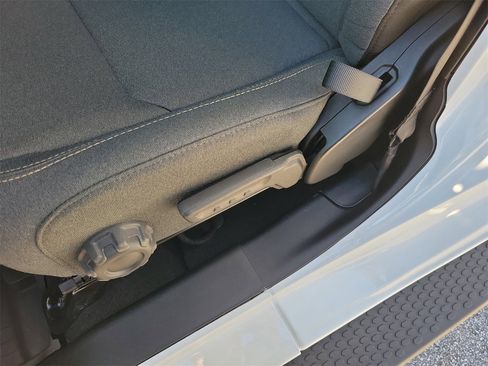 Used 2025 Jeep Wrangler Sahara w/ Safety Group image 15