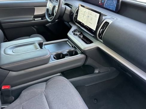 Certified 2025 Ford Expedition Max Active RWD image 18