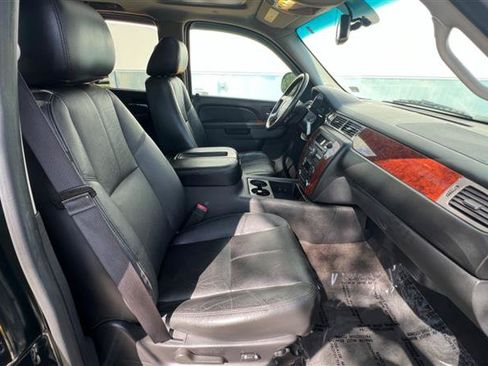 Used 2013 Chevrolet Avalanche LT RWD image 55