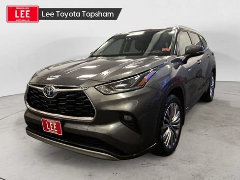 Used 2021 Toyota Highlander Platinum AWD/4WD image 1